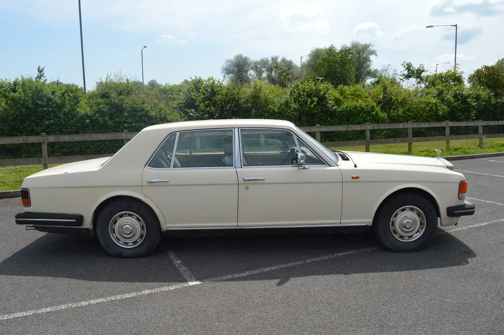 Rolls royce silver spirit xvyt   epfojjuc0jirvw
