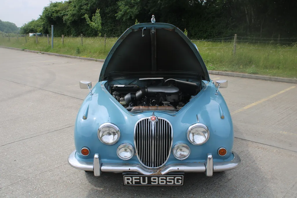 Jaguar 240 2aqrfzxjkgacahnqpr4p1
