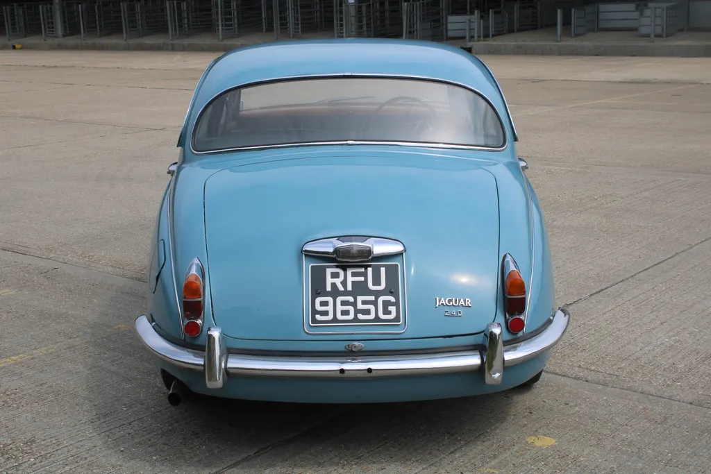 Jaguar 240 7euzsaenda9mqsagvvyg8