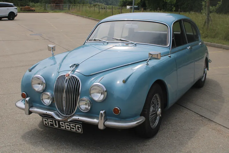 Jaguar 240 ahr7y37jphpi7s gihkrn