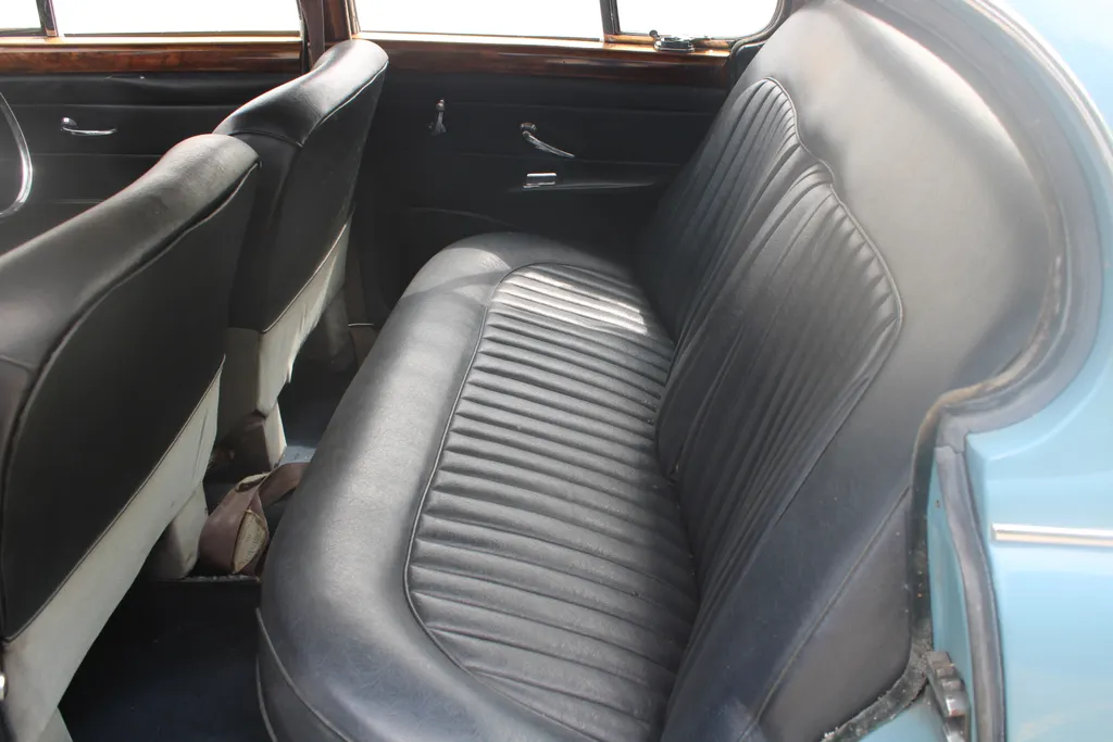 Jaguar 240 gctuyztqyolcmtbxqkakk