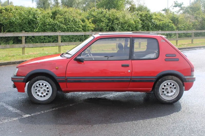 Peugeot 205 5lxo2owpyhxca vdp5hvy