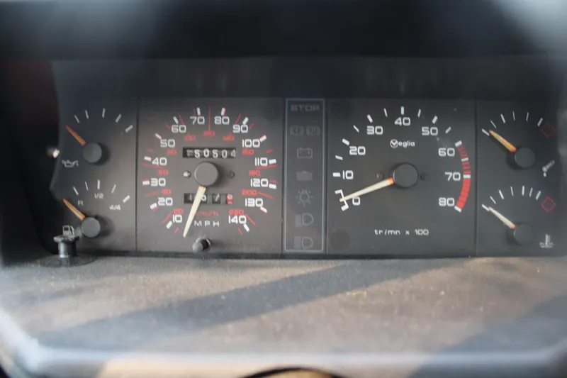 Peugeot 205 oxxfbp8nsoawa9svxoaqa