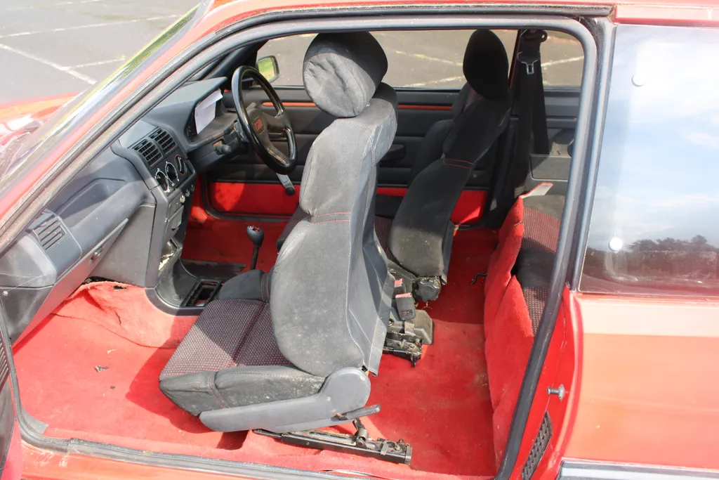 Peugeot 205 kyiwbgcfbsgihenw2679r