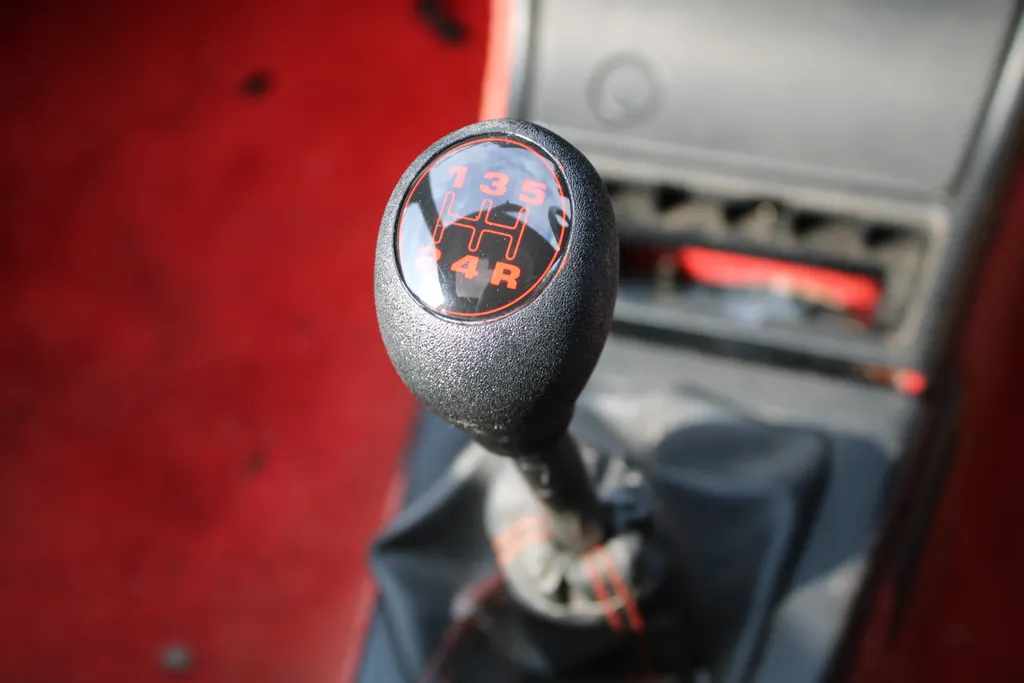 Peugeot 205 qw85thndy2s z49ne t9k