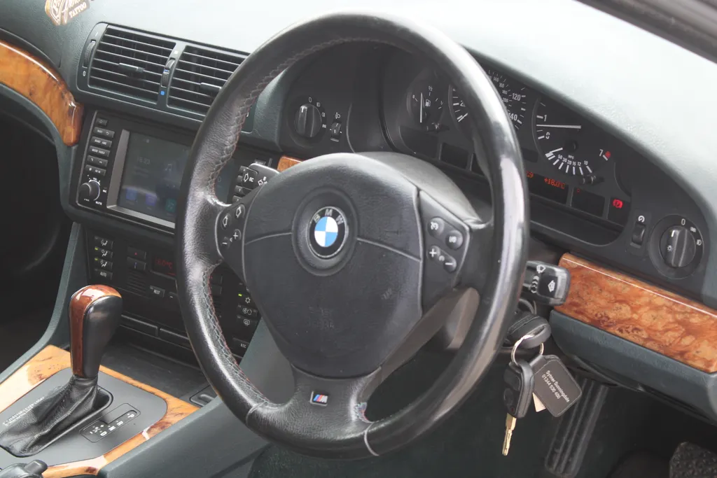 Bmw 5 series 2c6uai jnzmwunoutrd4f
