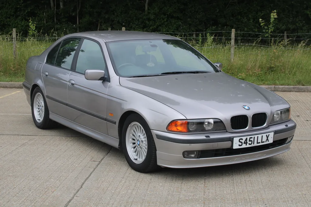 Bmw 5 series 77mwtfyafx5bcdc3dgpvr
