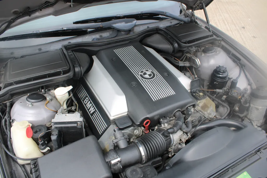 Bmw 5 series 7tn8w49mrglwrpmlpcgek