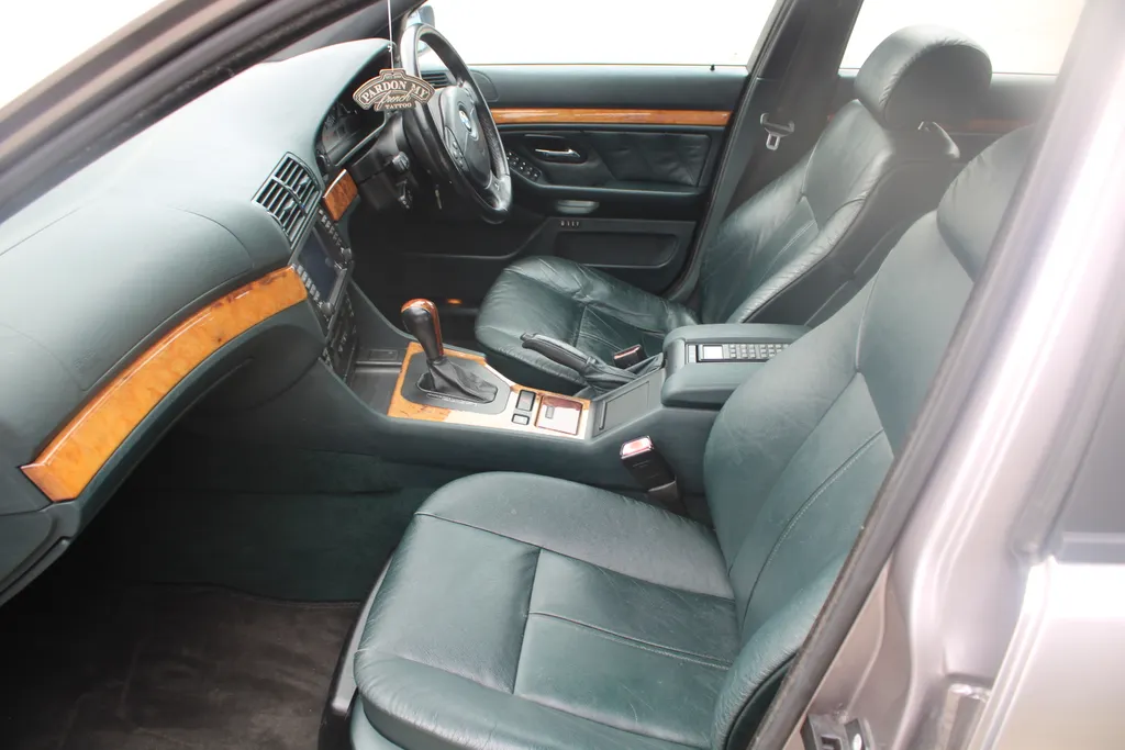 Bmw 5 series xqyes2lxcsp2liiopm3dc