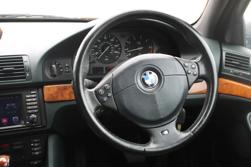 Bmw 5 series hvzflkmmpgqwy6cee9iov