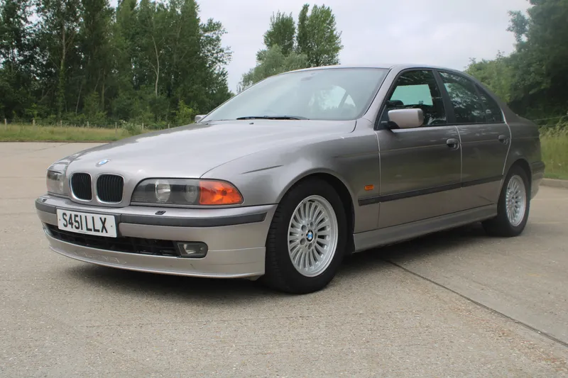 Bmw 5 series wrwla0vzmdsxapbmfvsj5