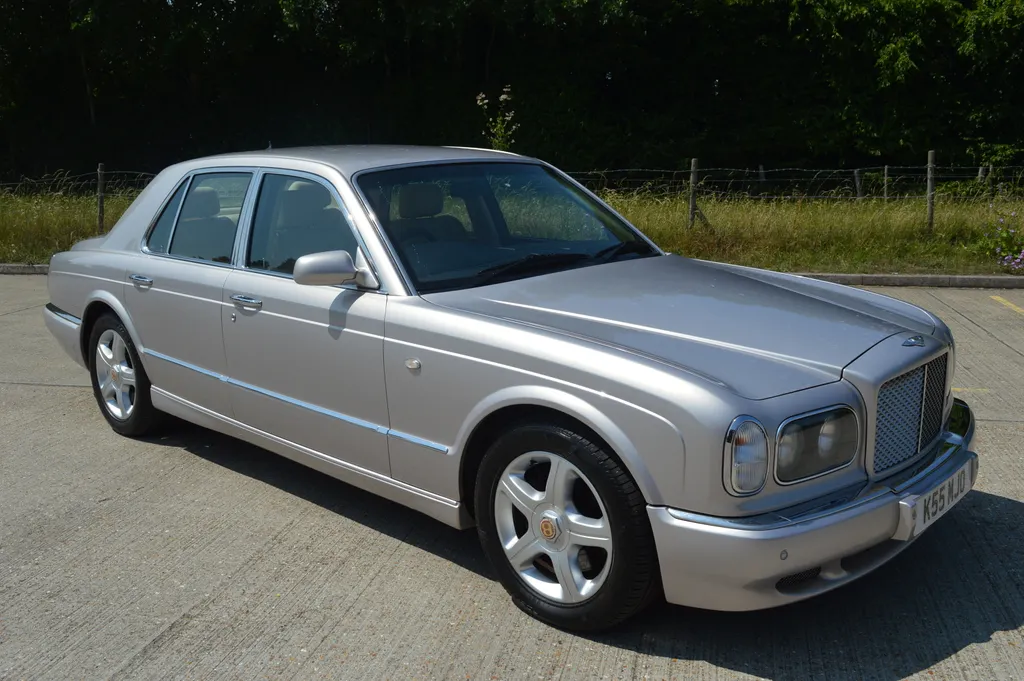 Bentley arnage tvmr86uvmza1yx7on1nfj