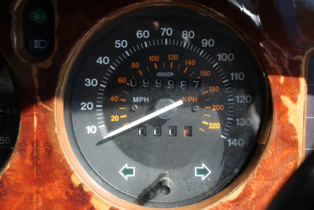 Bentley turbo r y1lyhjxkvvocsylyj5eut