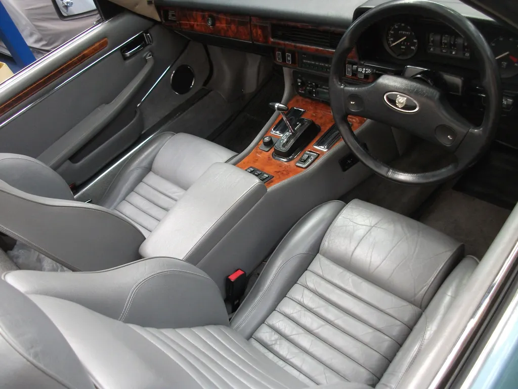 Jaguar xjs f9uauivfkbnkwvcn6sgcw