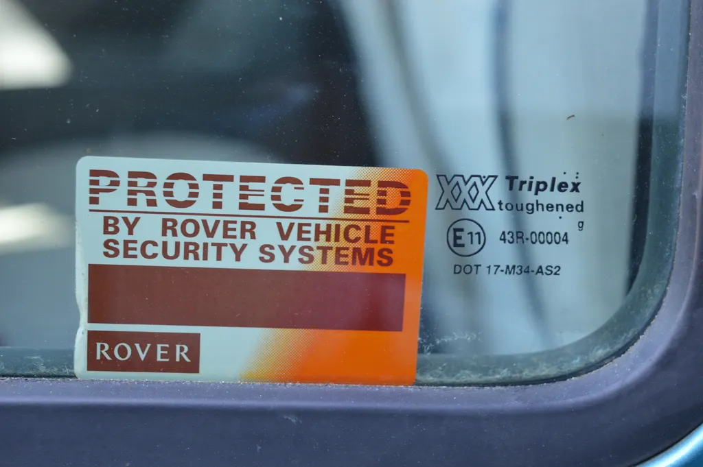 Rover 100  kjw0omi3ljbr8nuanxjw