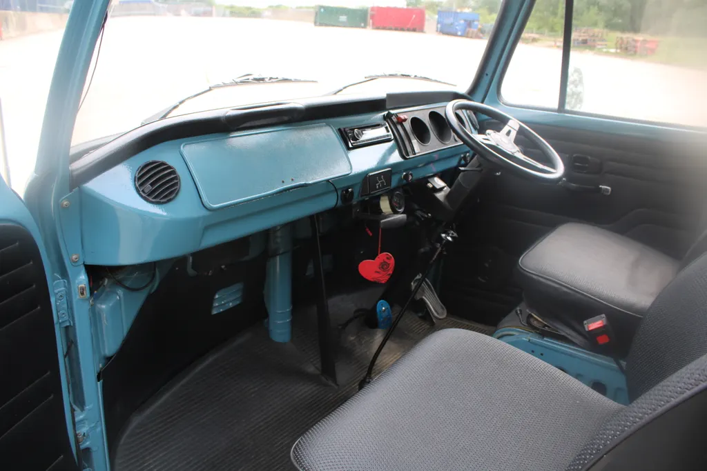 Volkswagen camper van onn90m4b0d2duvudja3pn