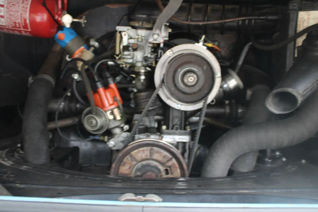 Volkswagen camper van av4d7jwv5wv76ycdbj9nc