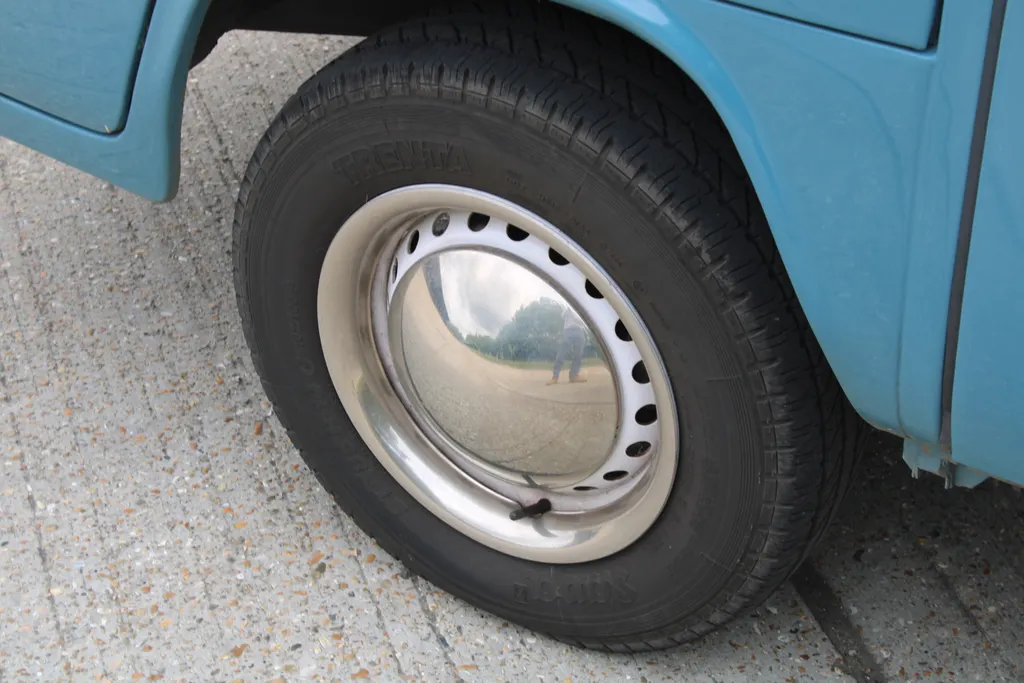 Volkswagen camper van bznhvmydytxlyi76c viz