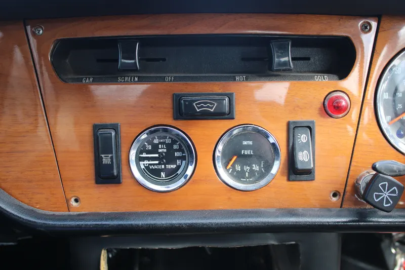 Triumph gt6 x1xf2d848kv7bh hsftq1
