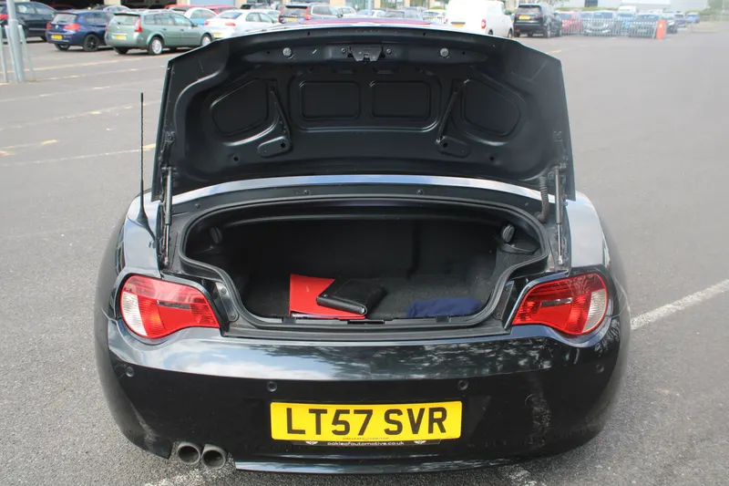 Bmw z4 r7tp11ifwzibvghh37khg
