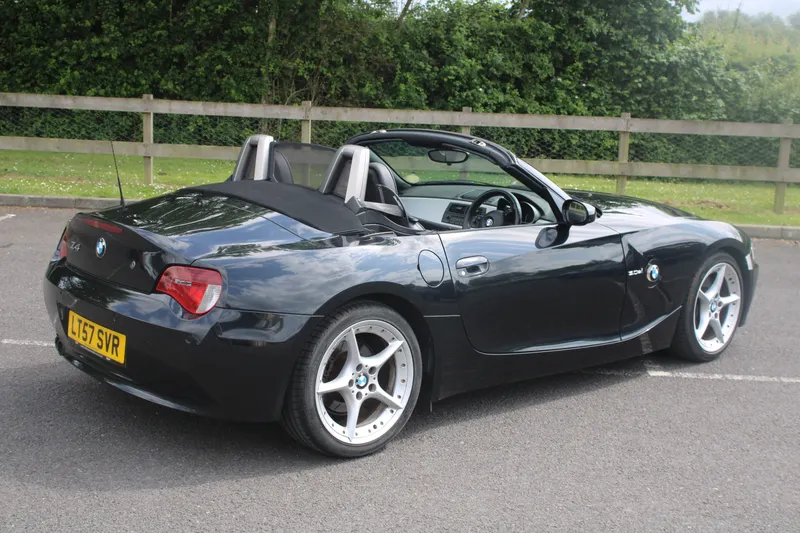 Bmw z4 wayaio 8nd6xsijofvkdn
