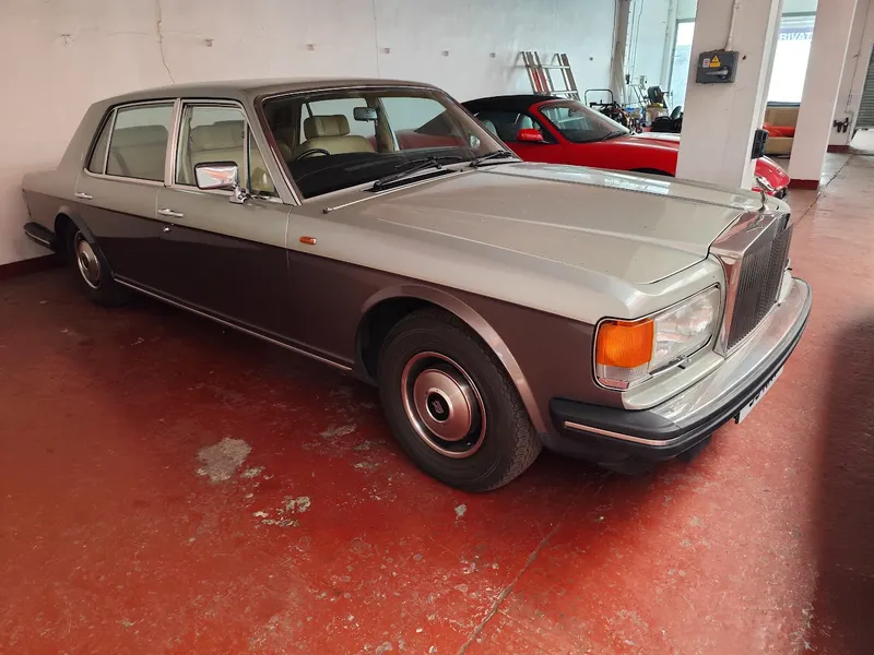 Rolls royce silver spur yavi0lnis02az991qb2bw