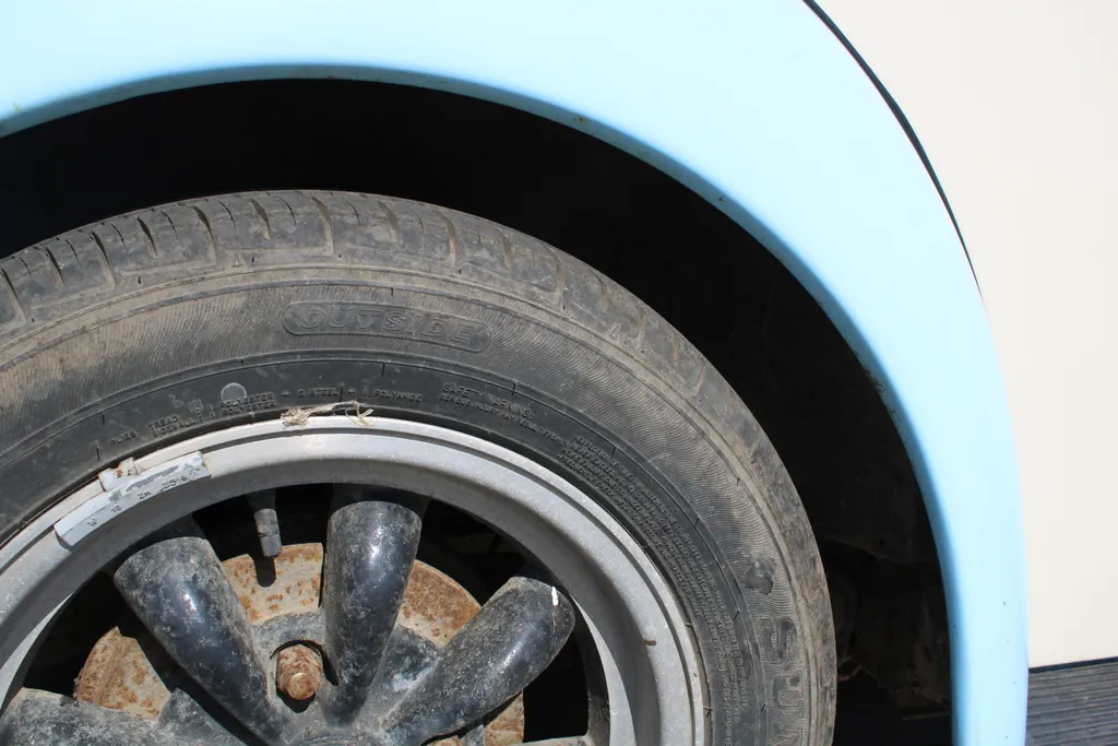 Volkswagen beetle ce47hajqil1gxvfhwy1j9