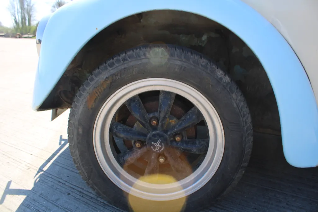 Volkswagen beetle  xn9hk k8si1tsfz8hln5