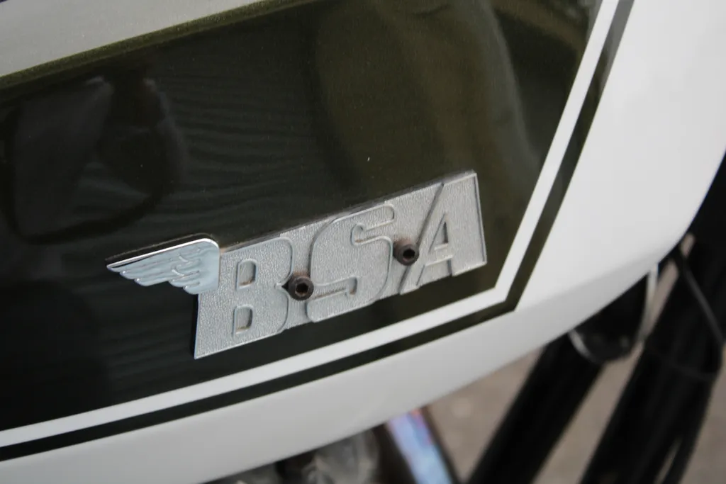 Bsa a65 thunderbolt htdpd3gtsxpyqxhzvarqc