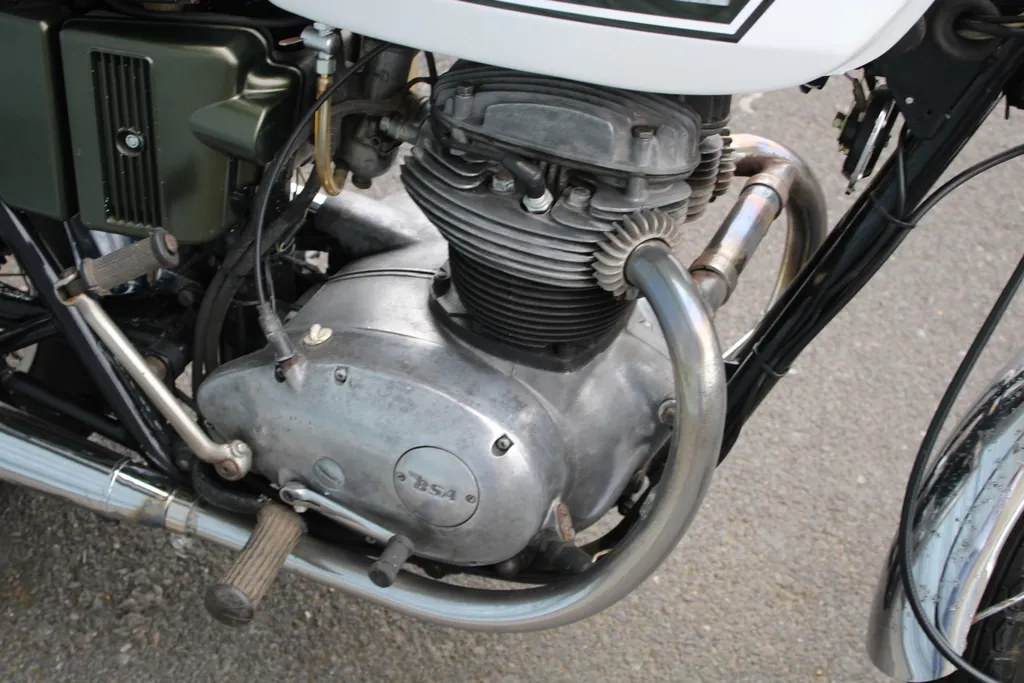 Bsa a65 thunderbolt g2vza85catarymue0gkal
