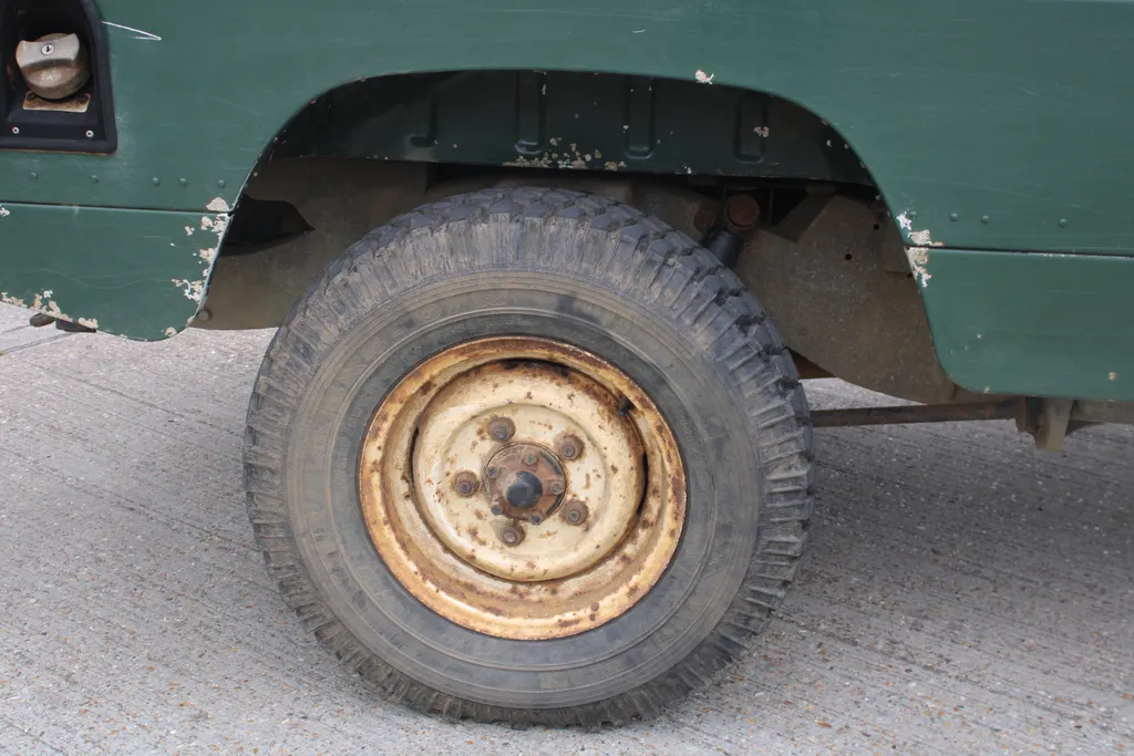 Land rover defender ymdb40kvqjq72cmbkglhj