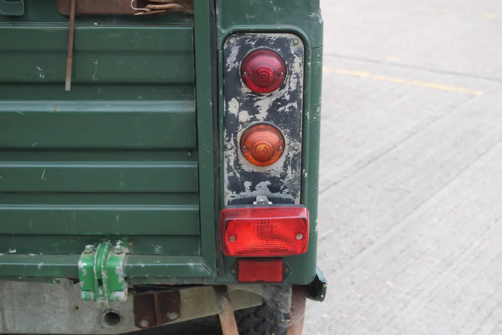 Land rover defender lh7m vxbaeycttms9pbps