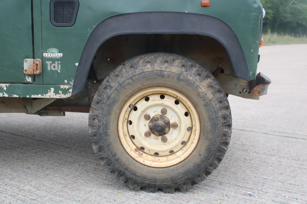 Land rover defender p5rdg5cyokywtas6hhdho