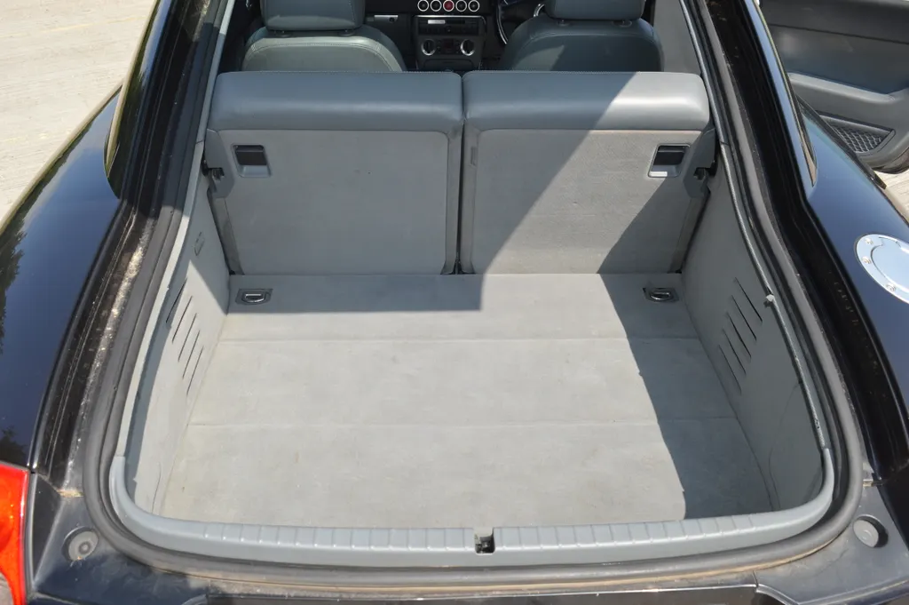 Audi tt swqq9b5ys2aj1gtl2k30j