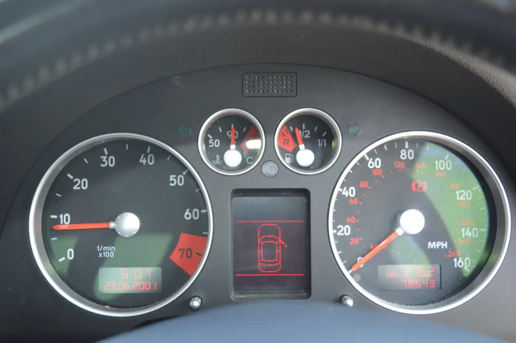 Audi tt kbuaxhzuuyt8ekv09h1mf