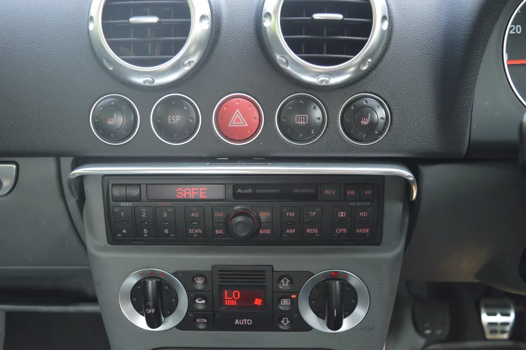 Audi tt wan5hzvwsi8sbehllh hm