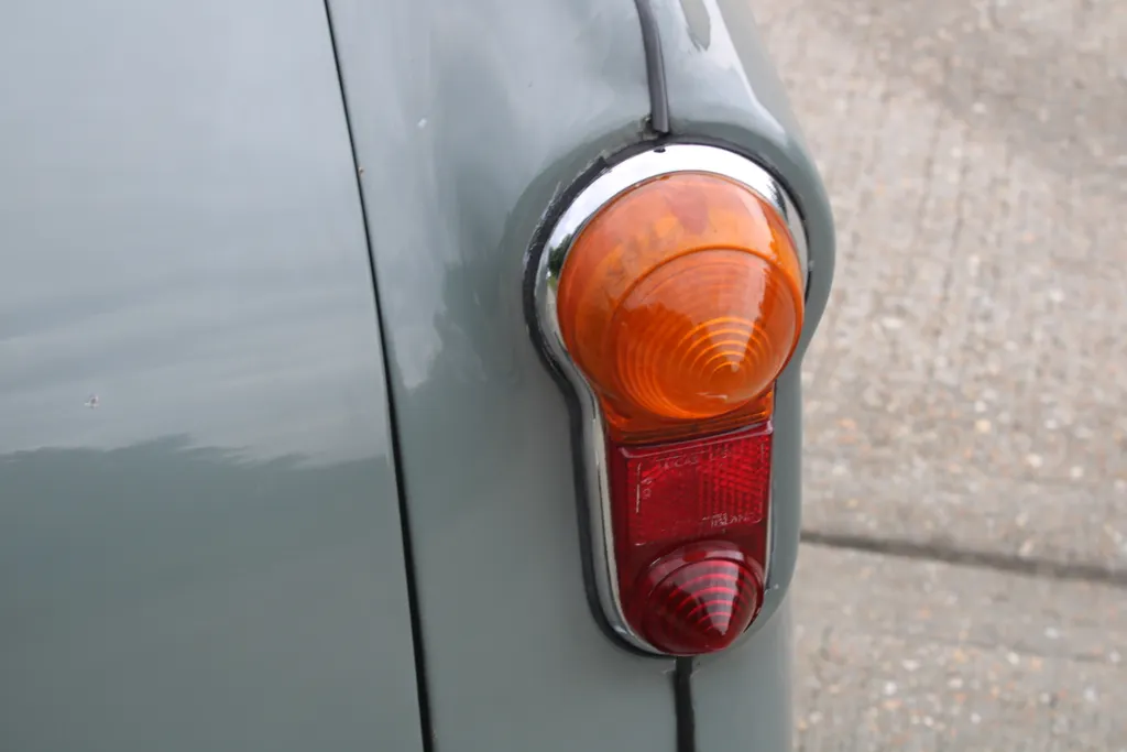 Austin a55 mk1 cambridge upwa7 4s5 edidqj22qa7