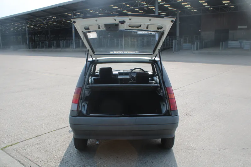 Renault 5 5z0vvygqbc5wbhcraorhx