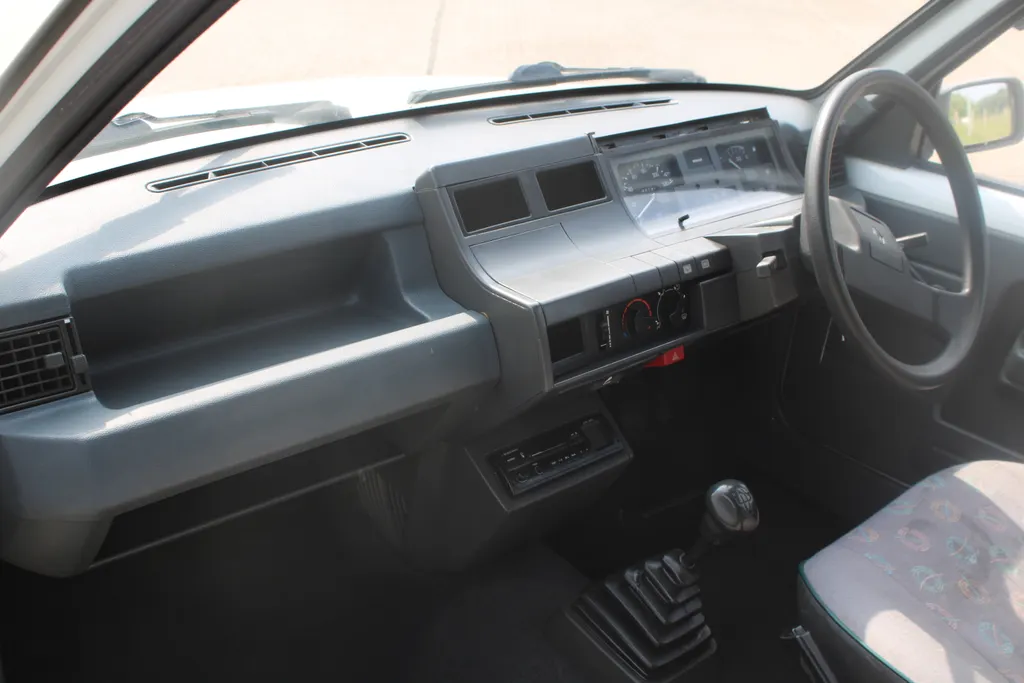 Renault 5 adtajedfzimd1odsoh0v6