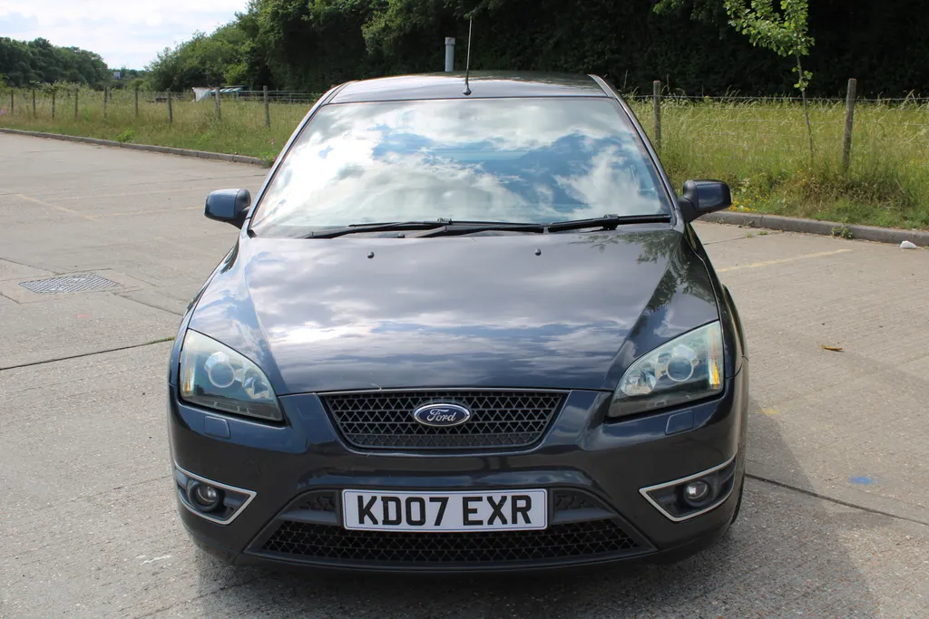 Ford focus 2ih3moroqgtzof72oofao