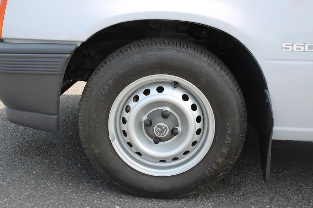 Ford astra y4zb16jc6md j4gd3rnbm
