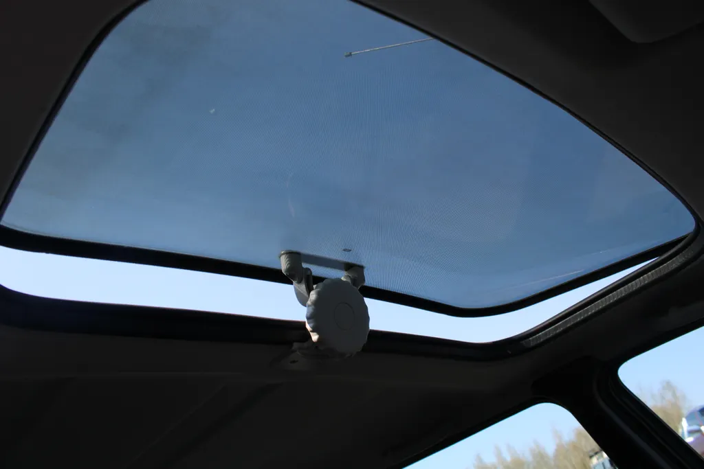 Ford fiesta vx9ny qswau8cj3ibfwrn