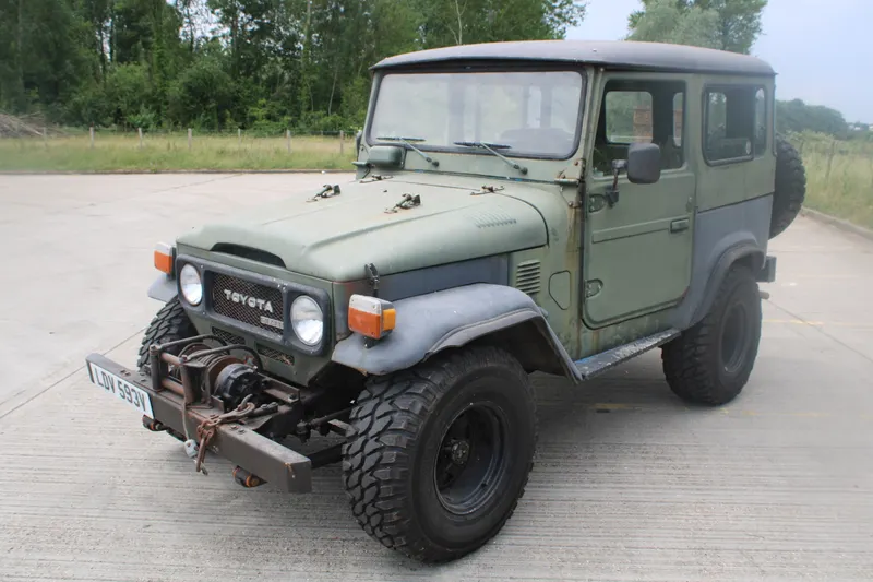 Toyota land cruiser  9 udczqb7qwhnsp1gz4q