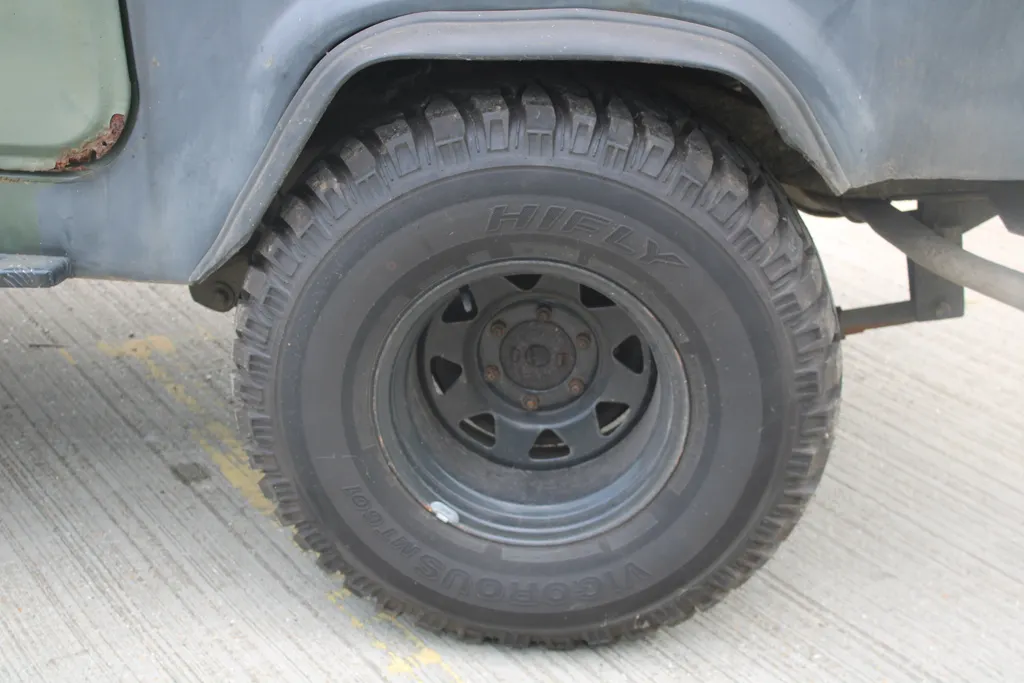 Toyota land cruiser jsr31j909rxyfxhku0tye