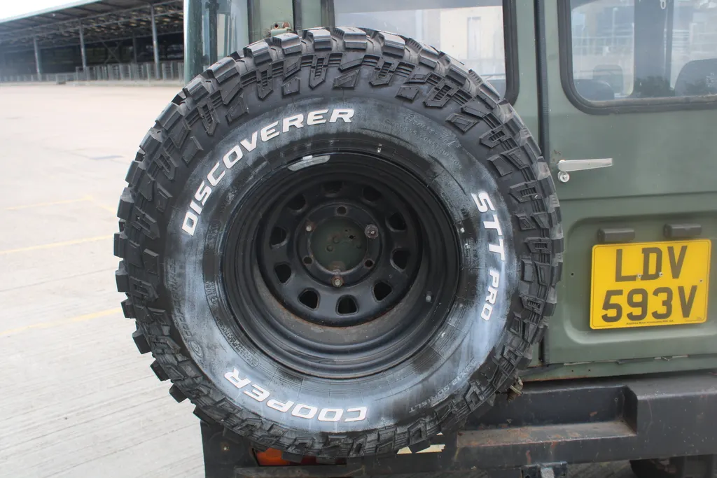 Toyota land cruiser sko3wcg36puc6 sc 9mvt