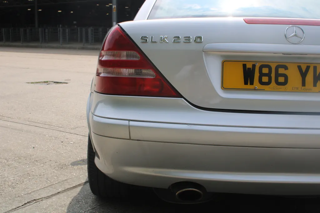 Mercedes benz slk hxld8ferxxhxrzksxtru3