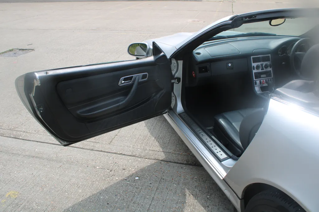 Mercedes benz slk uzmekhz8zjoed0cylovxg