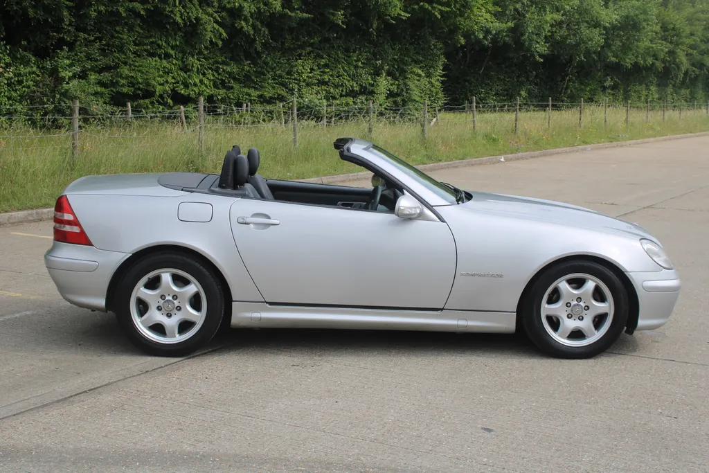 Mercedes benz slk j370czgsffvnajwxucika