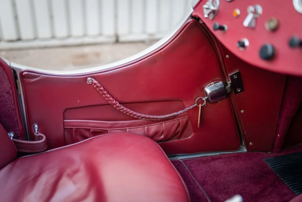 Jaguar ss100  ccmizivcuuqsn pqpqqm