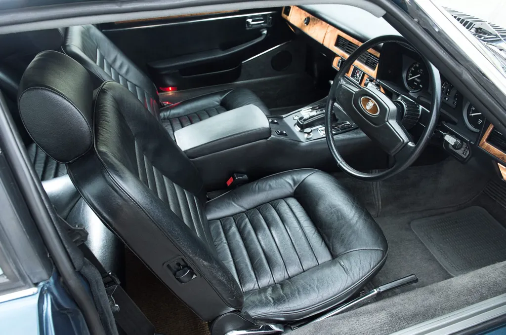Jaguar xjs he v12 qczwbpxiict3i4ri9qmdq